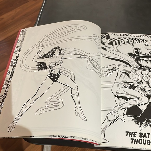 DC Comics Wonder Woman Coloring Book - Picture 7 of 10